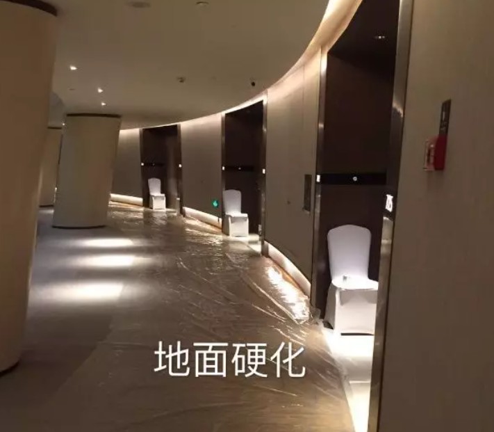 隔离酒店机器人