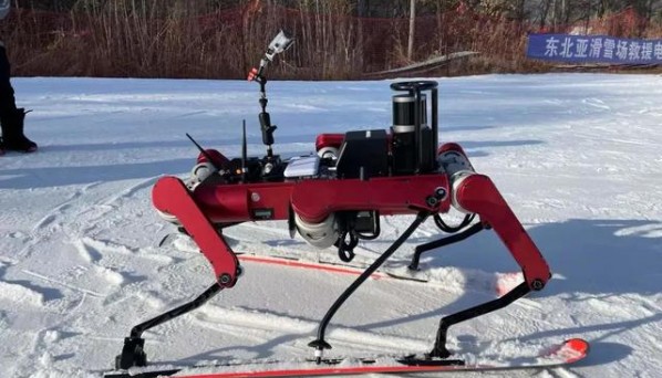 智能机器人演绎“冰雪聪明” 助力北京冬奥会