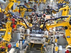 日照：智能机器人 生产线上忙