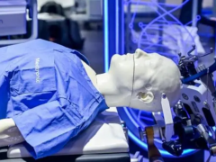 聚焦进博会｜“手术机器人总动员”上演，医院称“任重道远”